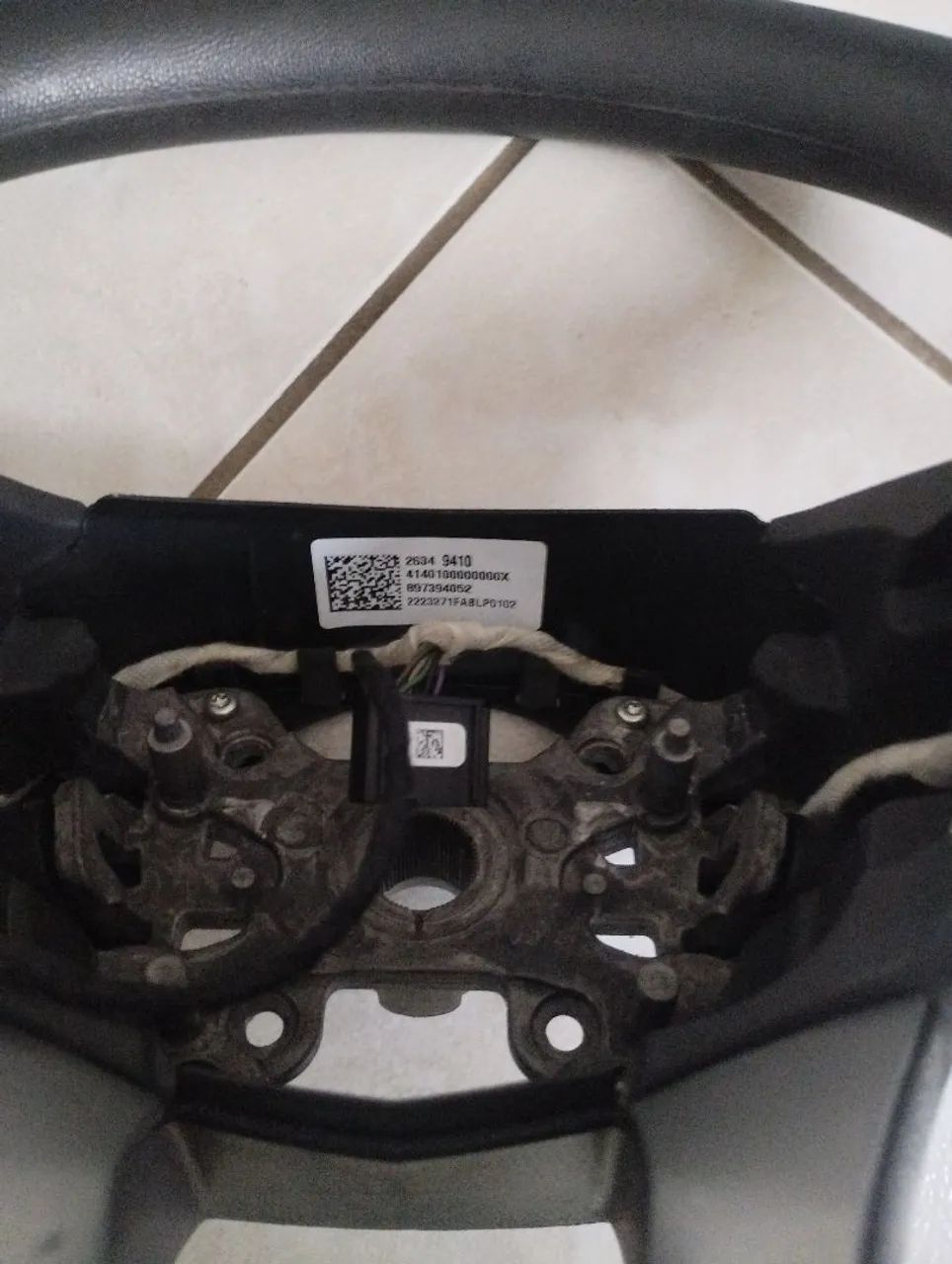Volante direção GM Onix / Tracker Original  - Foto 4