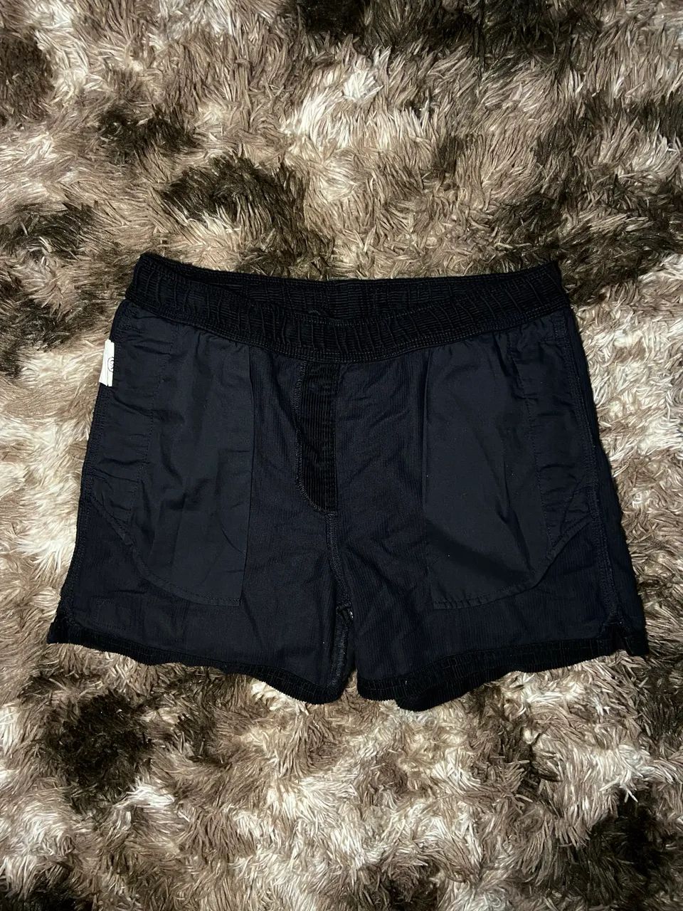Short c&a canelado  - preto  - Foto 4