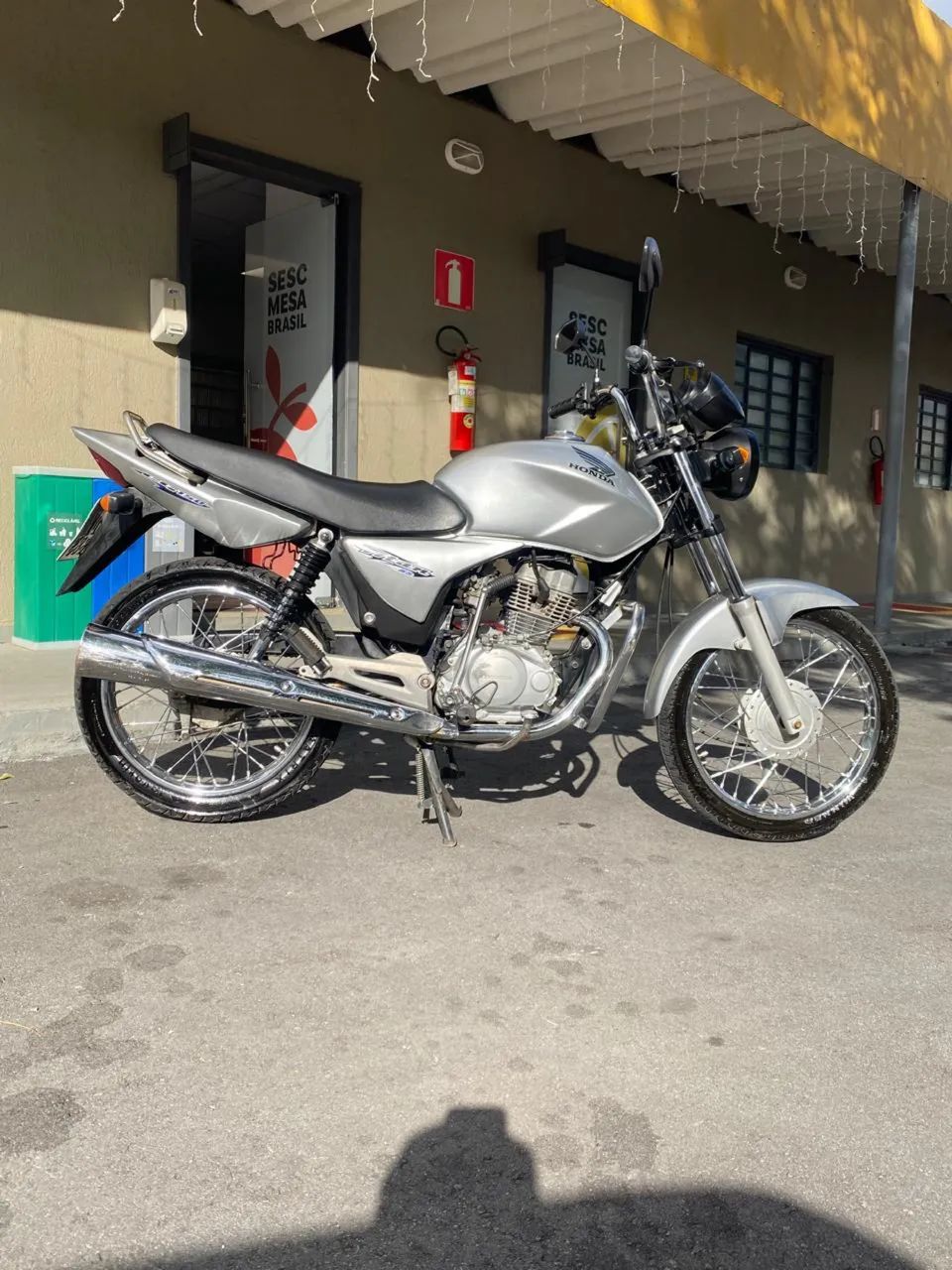 Vendo titan 150 ks,