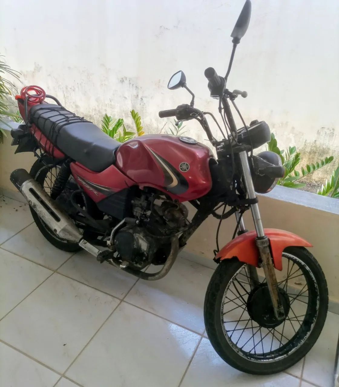 Moto YBR