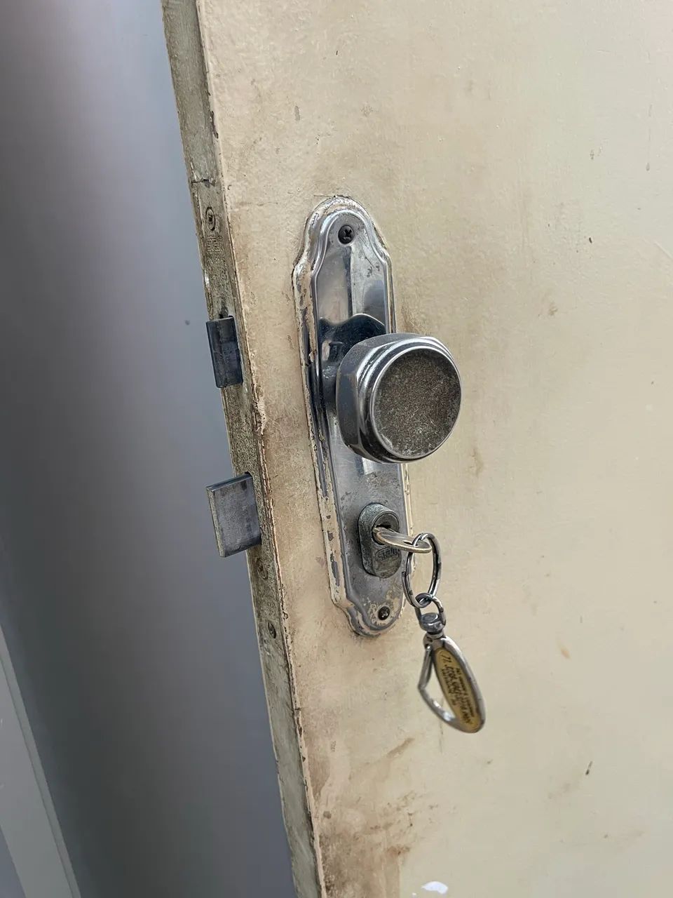 Porta com fechadura e chave - Foto 4
