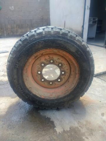 Roda para minicarregadeira - Foto 2