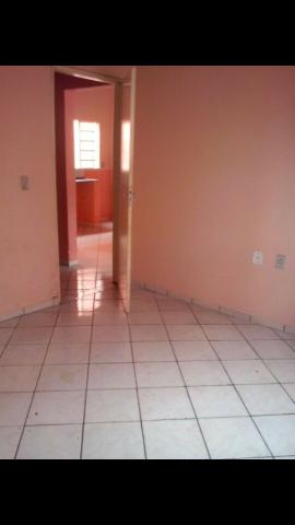 Vende-se lote com 3 casas - Foto 4