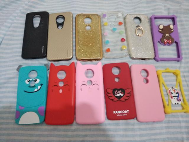 Vendo capinha super nova celular moto e 5 plus