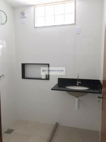 Linda Casa com quintal no Centro de São Gonçalo - Ótima localização - Foto 12