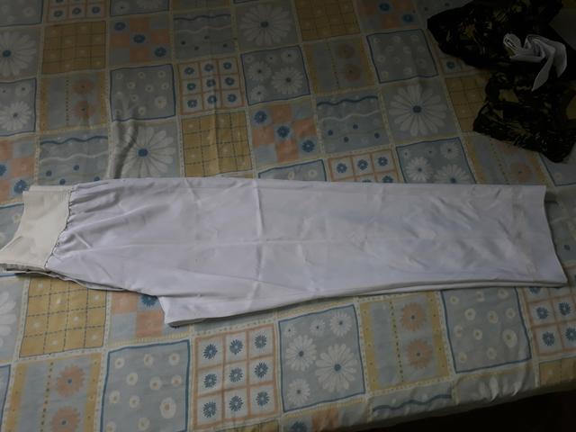 Uniformes brancos calças compridas e saia - Foto 5