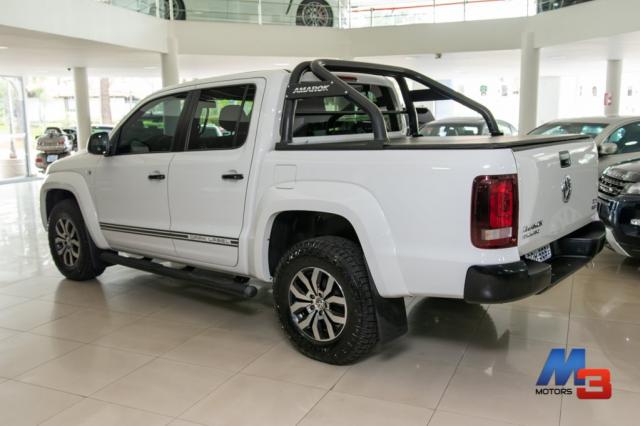 VOLKSWAGEN AMAROK 2015/2015 2.0 DARK LABEL 4X4 CD 16V TURBO INTERCOOLER DIESEL 4P AUTOMÁT - Foto 4