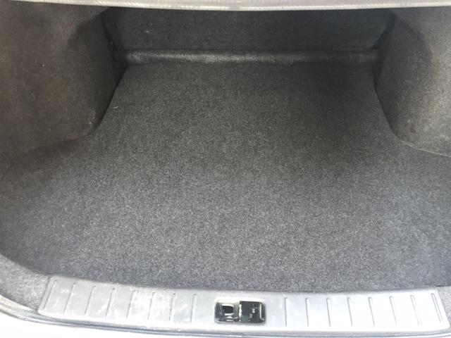 Nissan versa 1.6 SL. 2016 - Foto 9