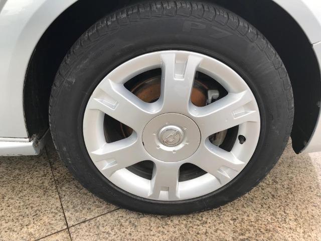 Chevrolet Vectra Sedan - Foto 11