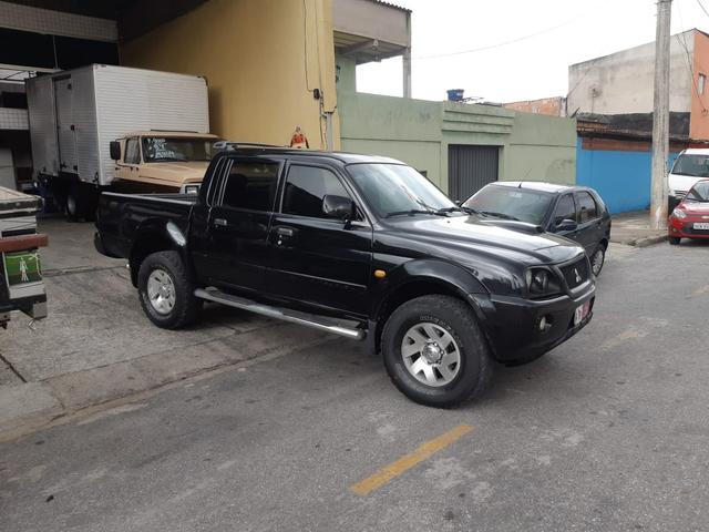 L.200 Sport Ano.2005 diesel Câmbio manual Completa 4x4 - Foto 3