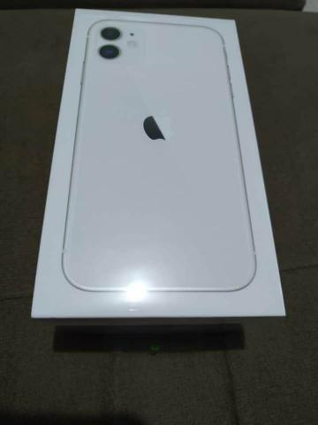 IPhone 11 64 GB Branco Novo Lacrado - Foto 2