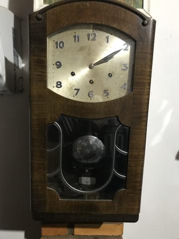 Relógio antigo de colecionador