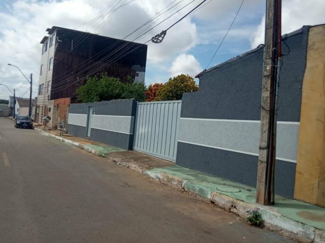 Cramos vende ou troca menor valor casa 03 quartos - Foto 3