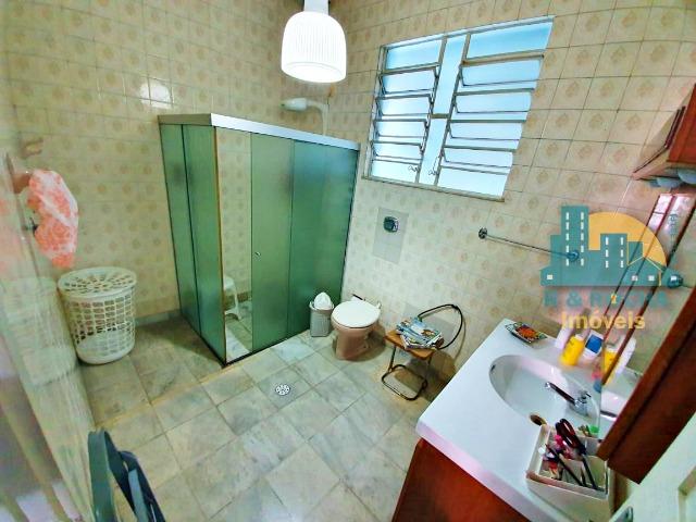 Casa com 4 quartos amplos e uma linda piscina - Duplex com 260m² - 3 vagas - Foto 9