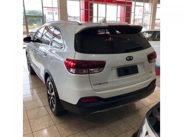 KIA MOTORS SORENTO 3.3 V6 24V 270CV 4X2 AUT. - Foto 4