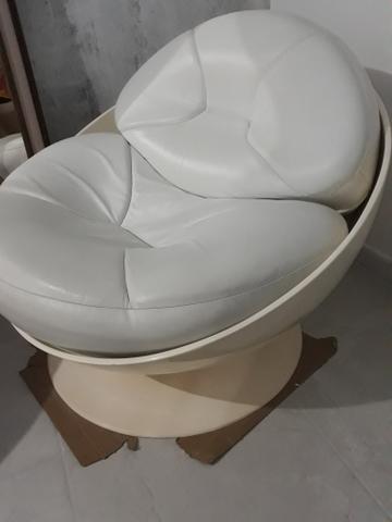 Vendo poltrona em couro - Foto 4