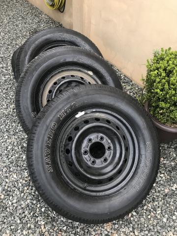 Jogo de roda Hilux