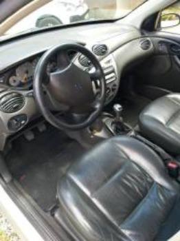 Focus sedan 2005 - Foto 9