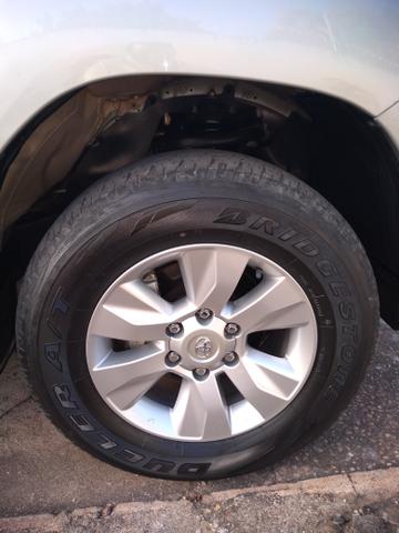 Aro 17 Hilux - Foto 6