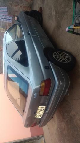 Escort 1.6 R$ 3,200