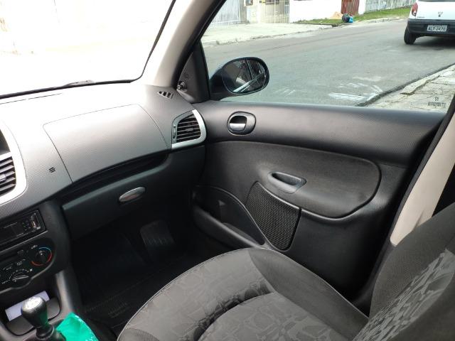 Peugeot 207 SW XR 1.4 Flex 2011 - Foto 17