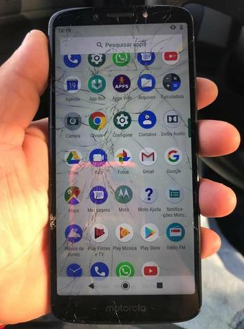 Moto G6 tela quebrada funciona normalmente