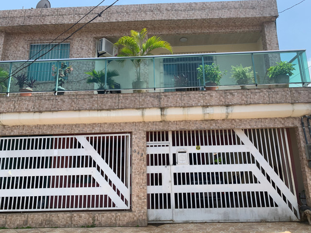 Casa Comercial