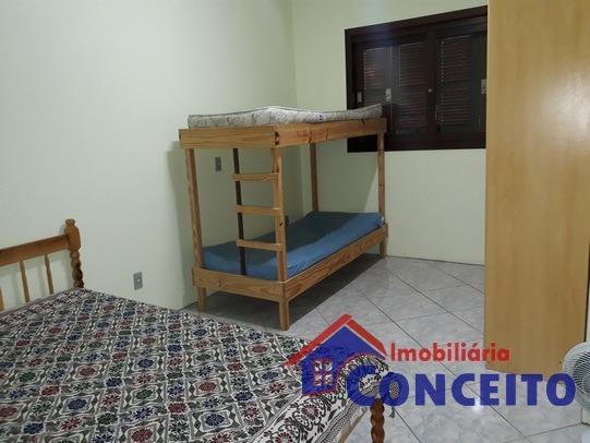 C14 - Ótima residência de esquina a 150 metros do mar - Foto 16