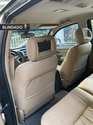 Toyota Hilux Sw4 7lugares BLINDADO - Foto 6