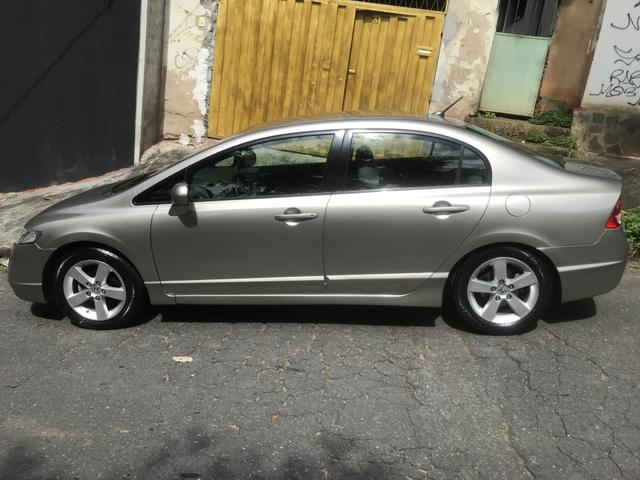 Honda civic completo automatico + couro