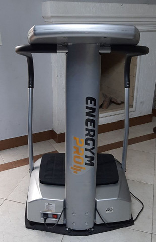 Plataforma Vibratória Up Fitness seminova - Foto 6
