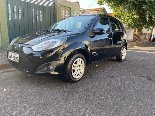 FIESTA HATCH 1.6 2013 COMPLETO