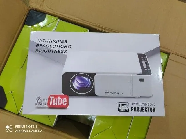 Wifi Projetor LED de alta definição 4K 3500 Lumens, projetor portátil  compatível com HDMI, AV, USB, stick de TV para filmes ao ar livre e  entretenimento doméstico