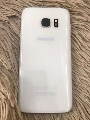 Troco Samsung Galaxy S7 com um cordão de prata