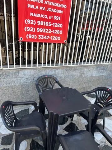 Jogo de mesa cadeira com braço preta nova pra festas partir de 190 reais cada