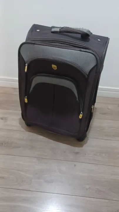 Mala de Viagem preta 60 cm x 45 cm x 24 cm