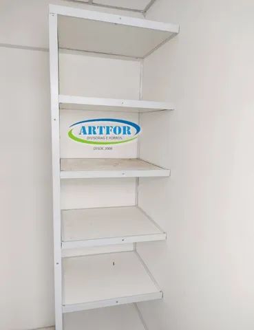 Prateleiras em Divisórias, Bancadas em Divisórias, Mesa em Divisórias - Foto 2