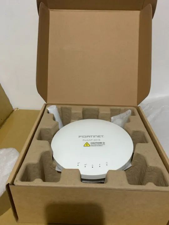 Roteador Wi-Fi Fortinet FortiAP 221E