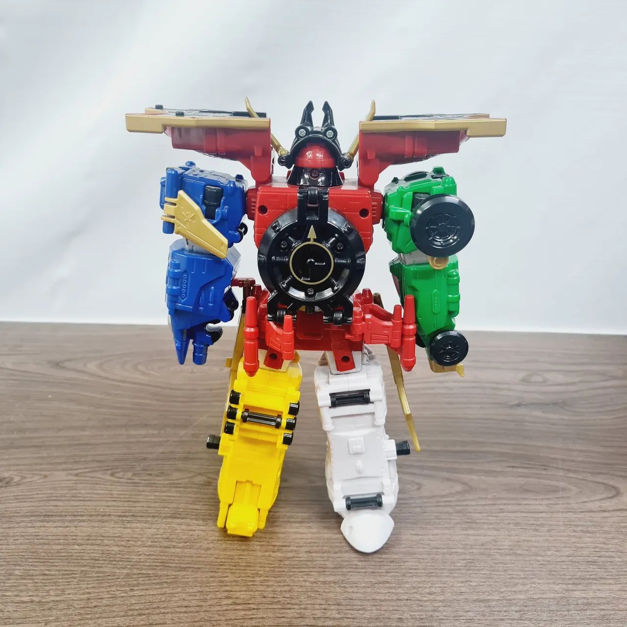 Power Rangers Megazord  - Foto 4
