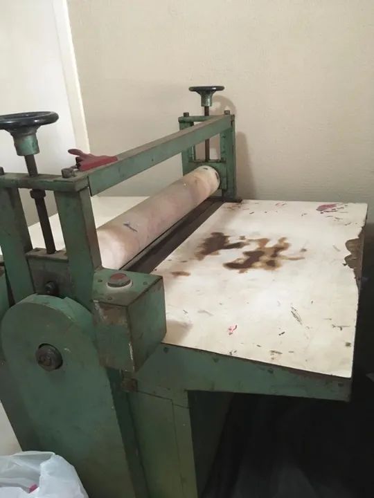 maquina de cortar caixas e sacolas