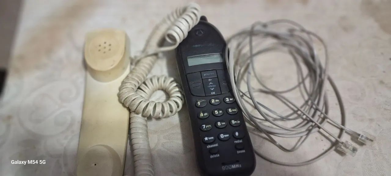 Telefone Fixo Sem Fio - Usado, não sei se funciona  esta sem a base  - Foto 2