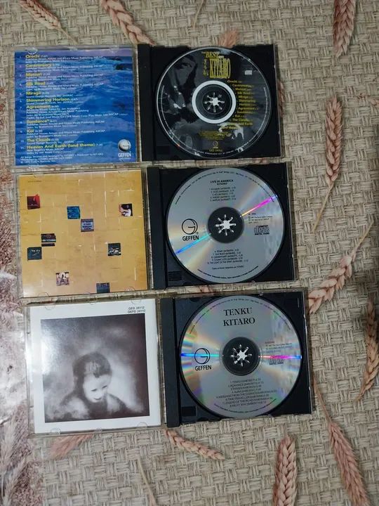 Cds 03 cds do Kitaro originais usados em ótimo estado de conservação 50 reais o lote  - Foto 3