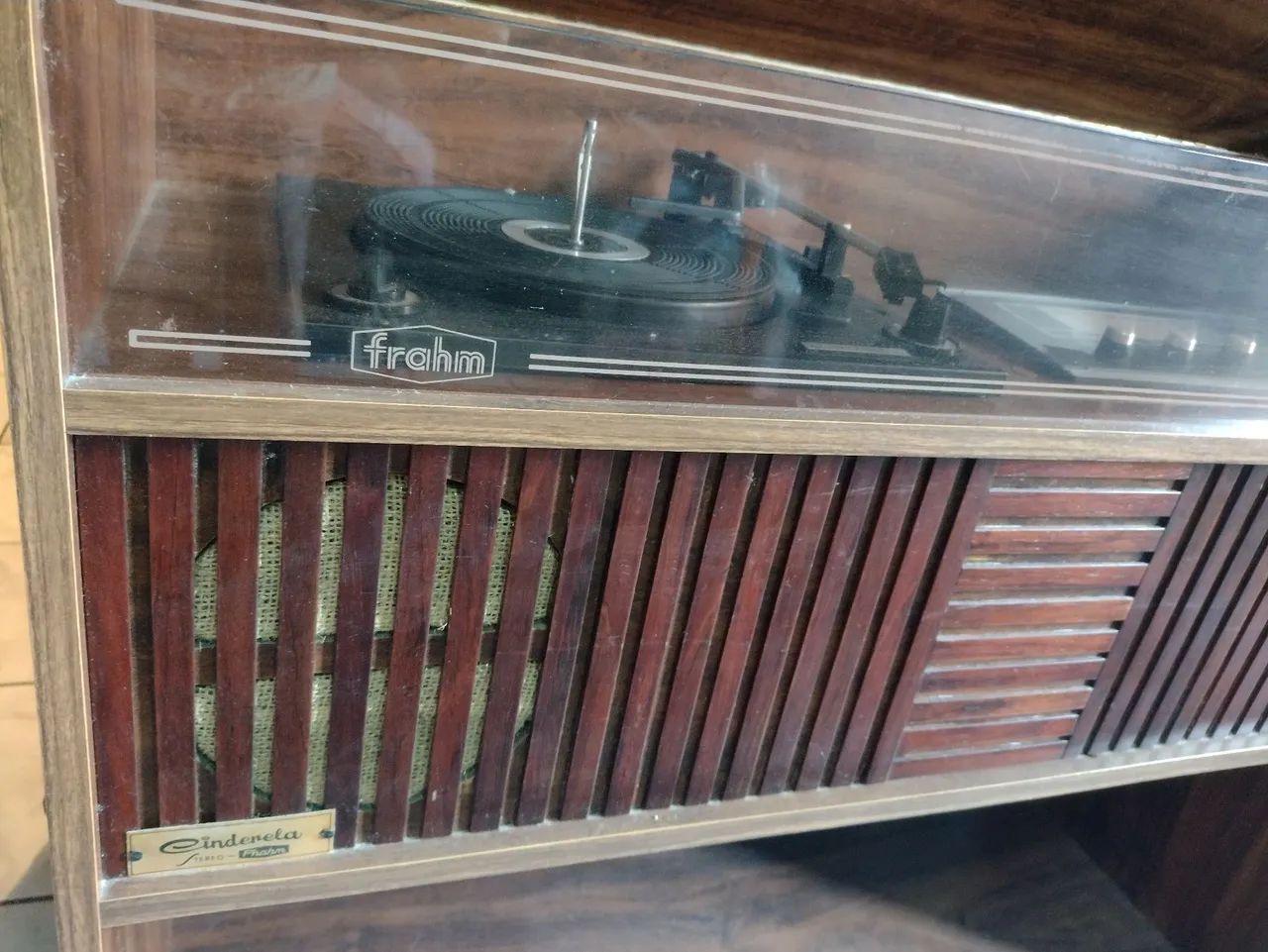 Radiola Frahm Cinderela