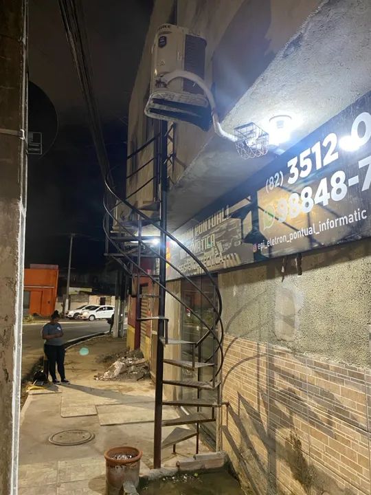 Escada caracol em metal para sua casa! - Foto 3