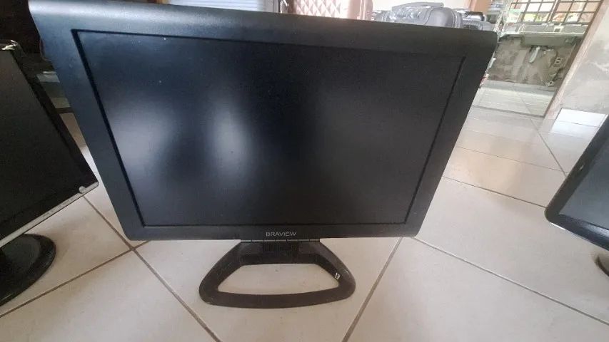 8 monitores com defeito. Diversas marcas e tamanhos - Foto 5