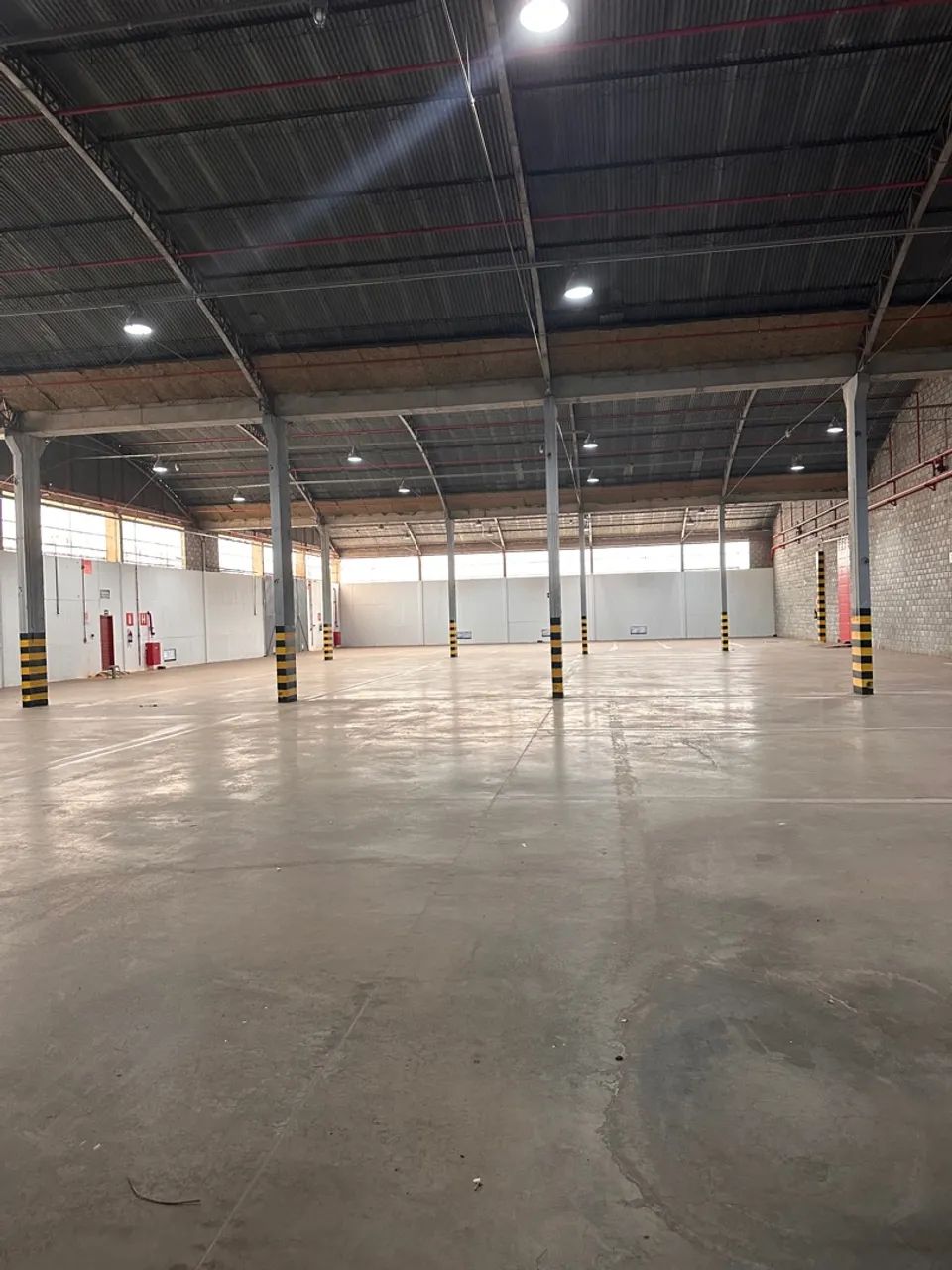 Galpão 600m2  900m2  1.500m2  1.800m2  2.000m2 - Foto 9