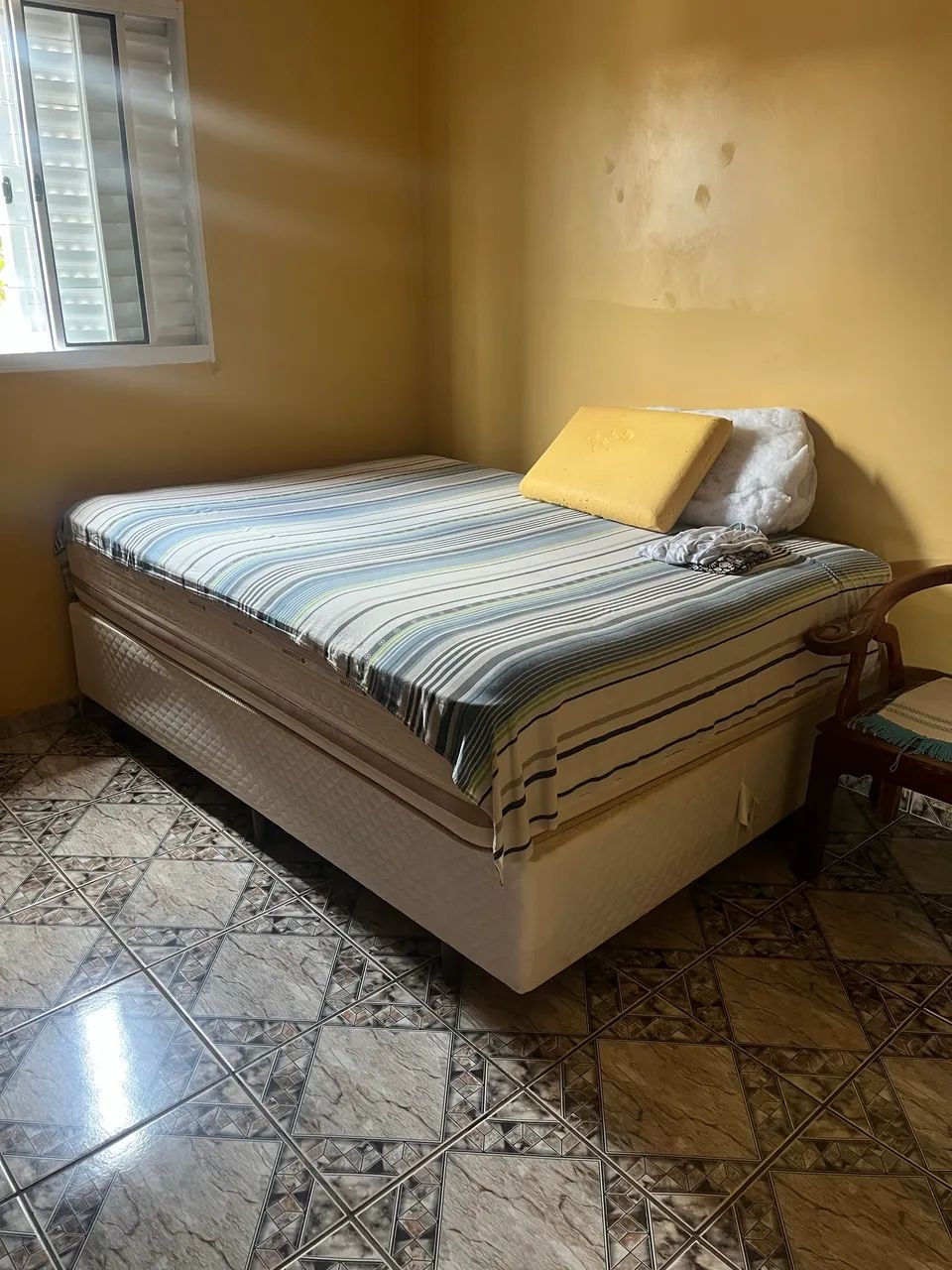 Cama de casal 64842037283203120