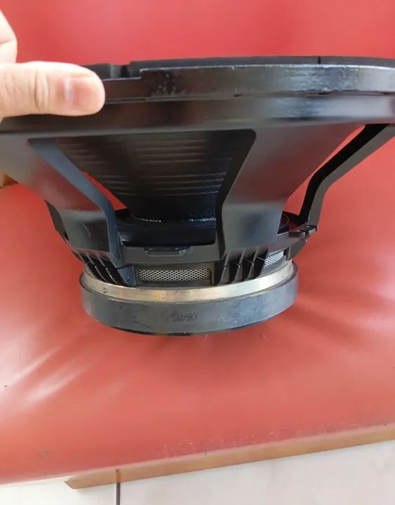 Alto falante JBL tornado 2.200 18" novo - Foto 3