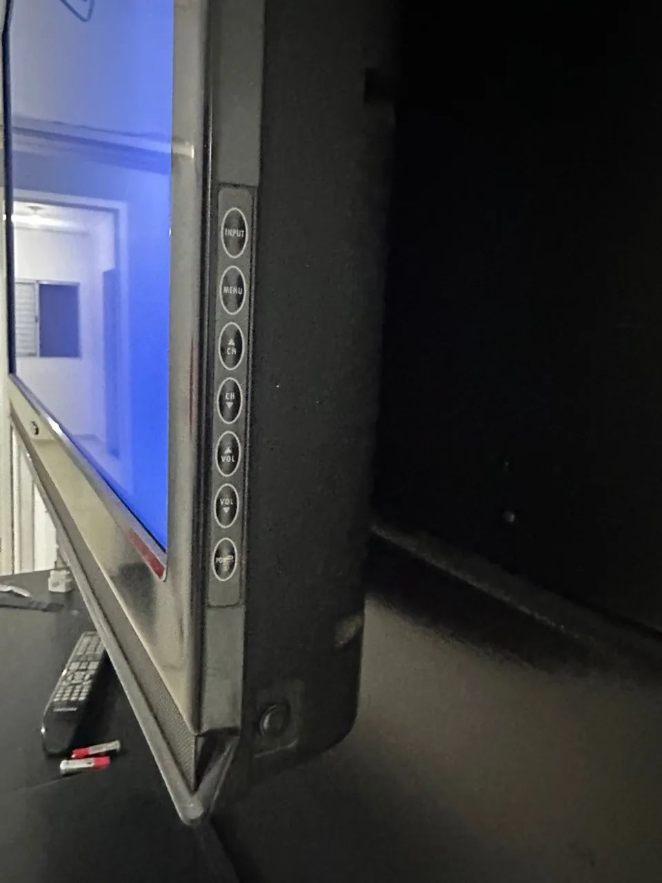 TV Semp Infinity em perfeito estado com contrile original. - Foto 4