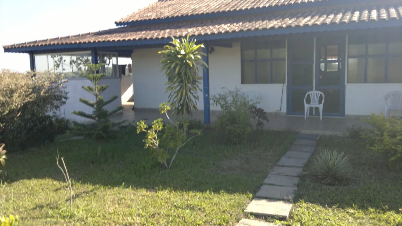 Chácara em Quissama com casa e terreno de 18.213m2. Quissama - RJ